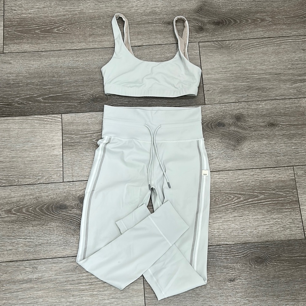 Vuori high rise daily legging + matching bra set
